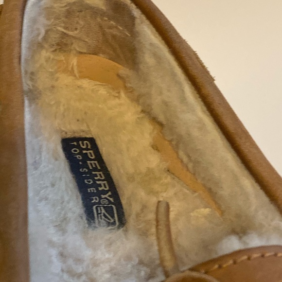 Sperry Fur lined boat shoes - size 7.5 - Picture 5 of 8